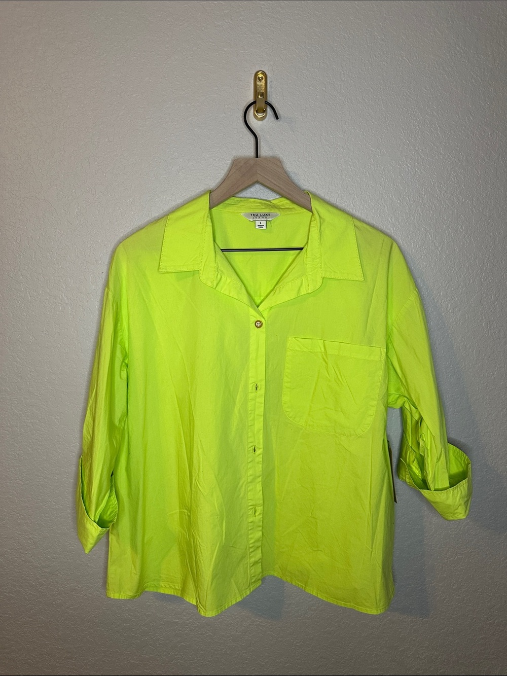 NWT Tru Luxe Neon Lime Green Button Down Shirt - Size L